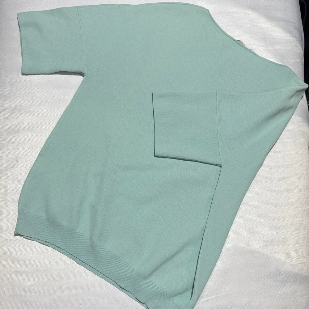 Tahari Women's Scoop Neck Sweater in Seafoam